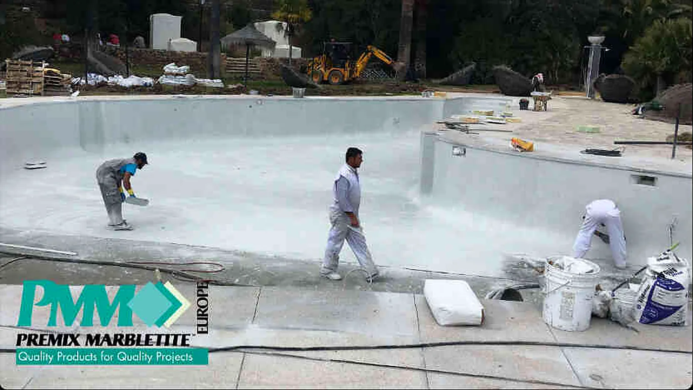 Renovation of a municipal pool with a quartz aggregate finish